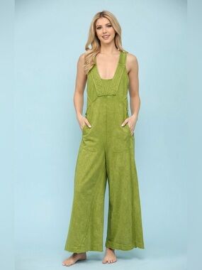 NWT BlueVelvet Solid Color Knit Jumpsuit in Green Tea Size XL